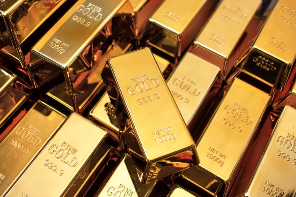 Gold prices eye largest weekly drop in 8 months