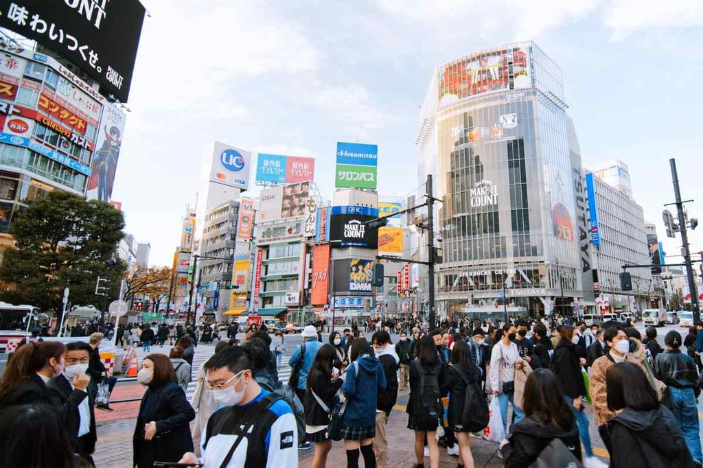 Japan unemployment rate rises to 2.7 percent in July