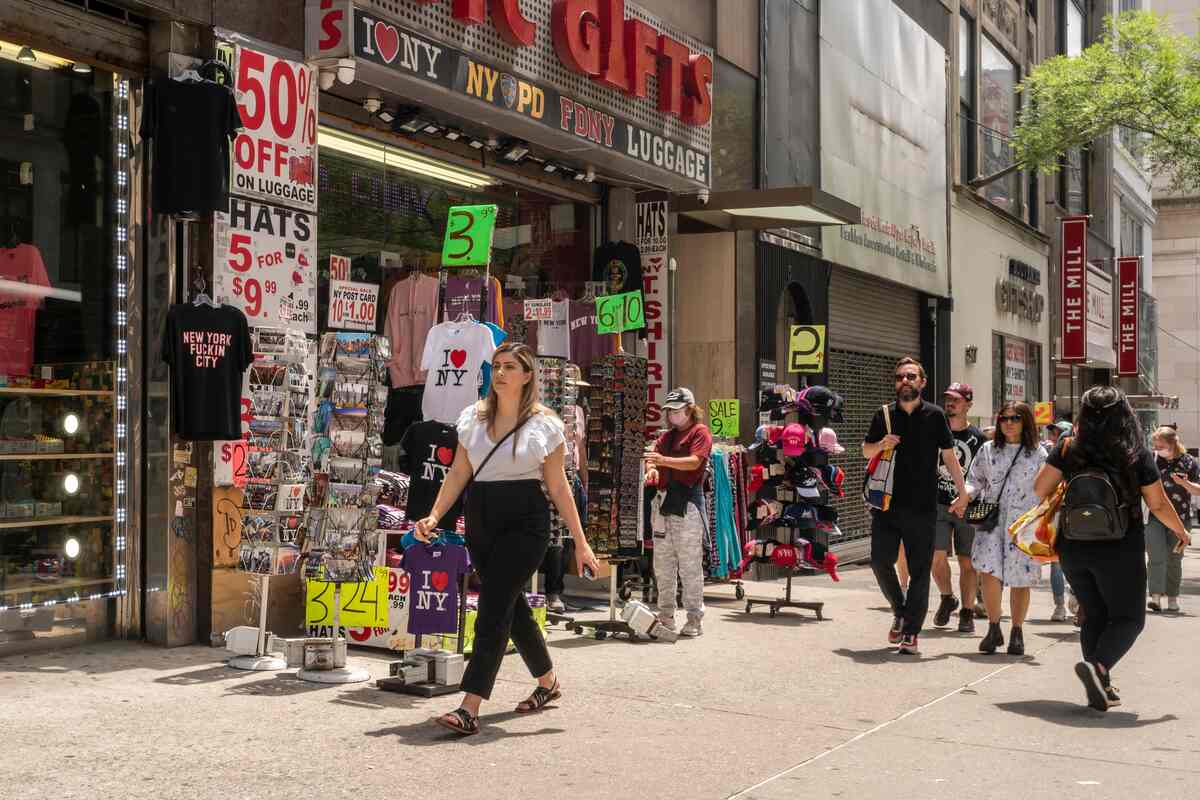 U.S. consumer sentiment surges to four-month high in September as price pressures ease