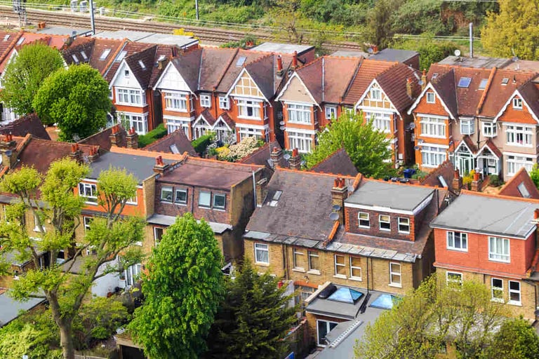 U.K. house prices rise 3.9 percent to record high in October