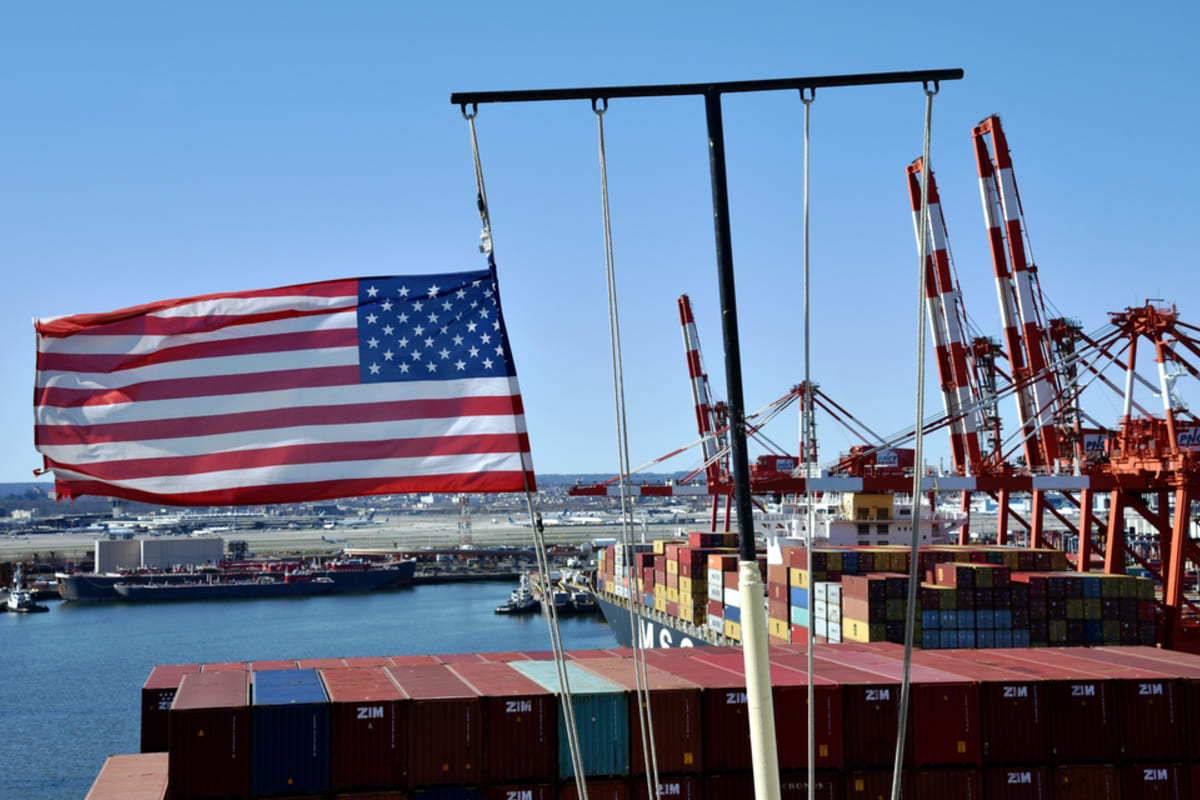 U.S. to impose 25 percent tariff on imported medium and heavy-duty trucks