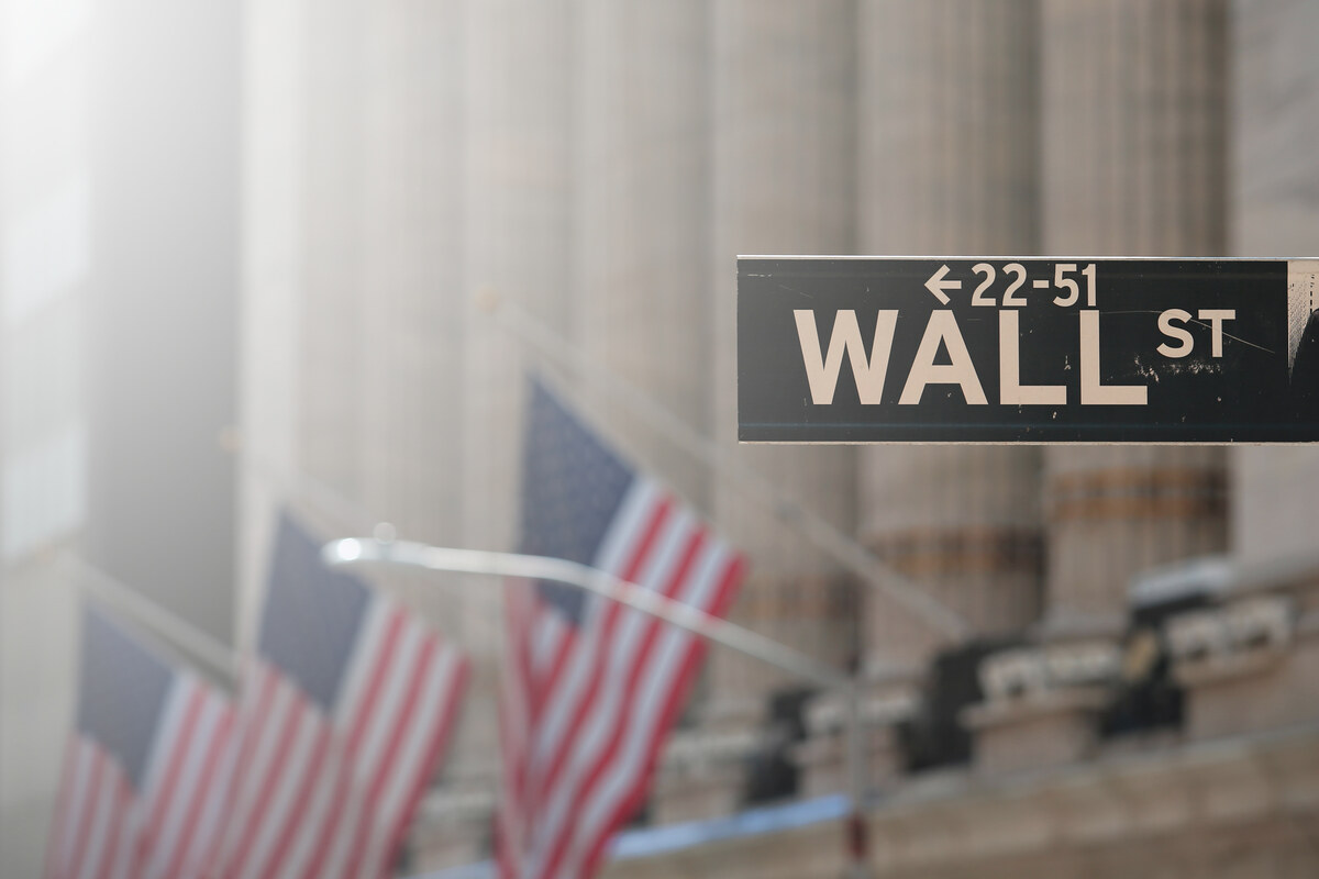 U.S. stock futures slip following 0.3 percent rise in February Consumer Price Index