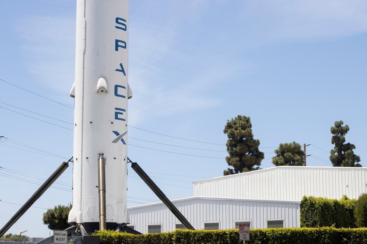 SpaceX to end IPO debut session with $2.4 trillion market cap