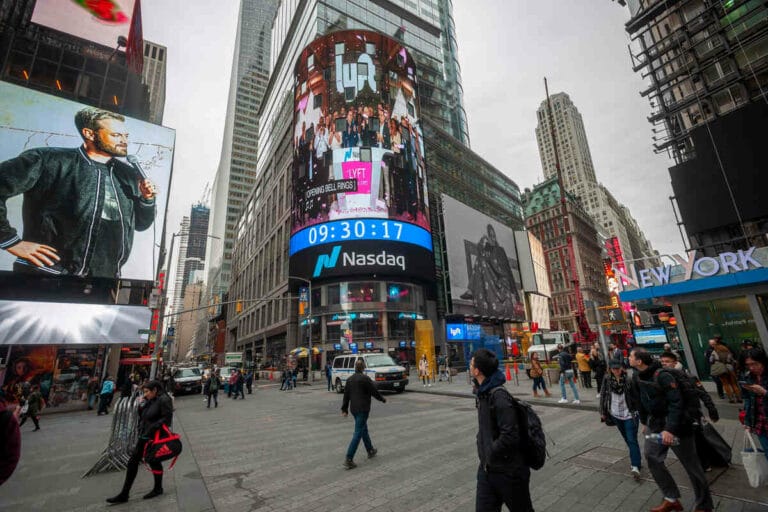 Nasdaq revenues surge 22 percent to $1.12 billion on strong demand for fintech products