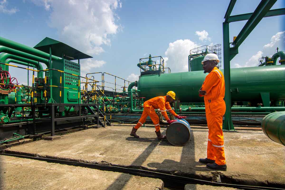 Nigeria strikes gas supply deal with Shell for $3.8 billion methanol facility