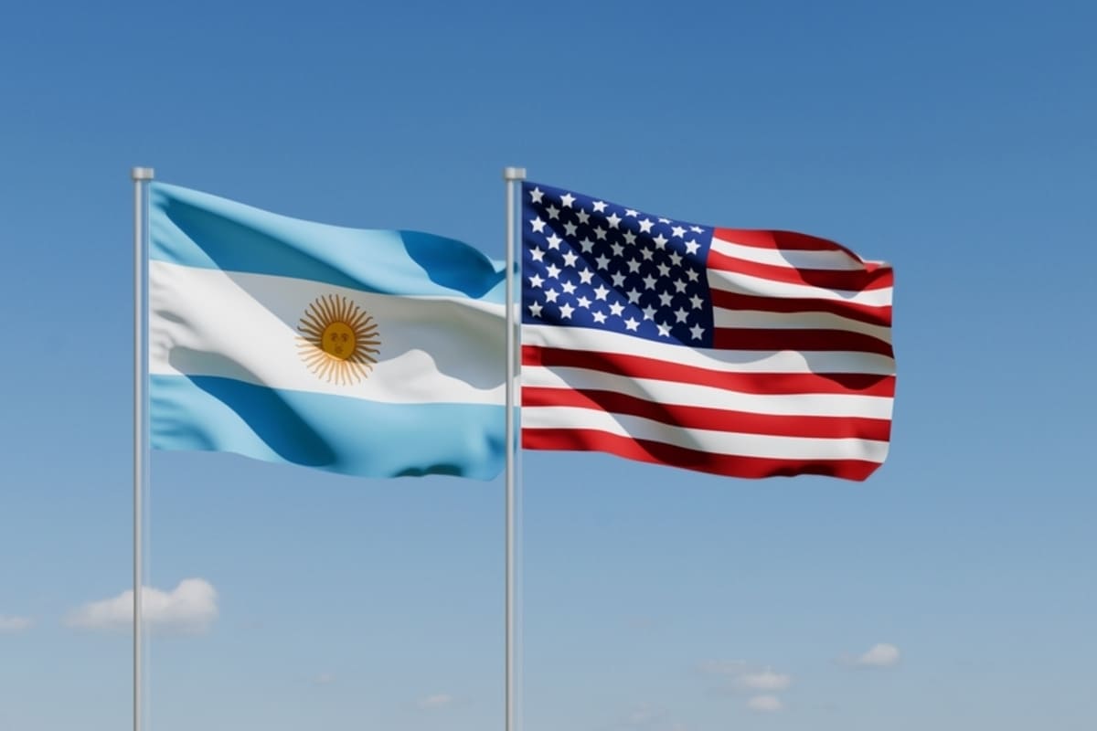 $20 billion currency swap finalized as U.S. buys Argentine pesos
